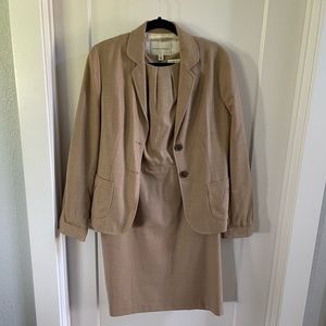 Beautiful Banana Republic wool suit - dress and jacket
